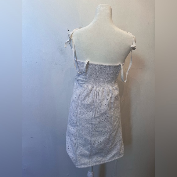 Lilly Pulitzer Eyelet Self-Tie Dress Size 16 White - Picture 2 of 3